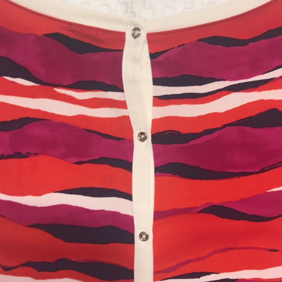 ANNE KLEIN Mulit-colored Top (orange, raspberry, white & navy), Button-Down Back - Picture 5 of 7